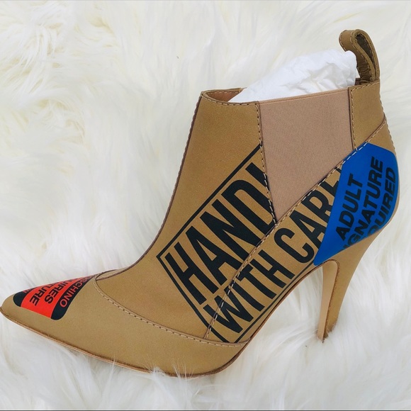 New: MOSCHINO Booties - Picture 5 of 8